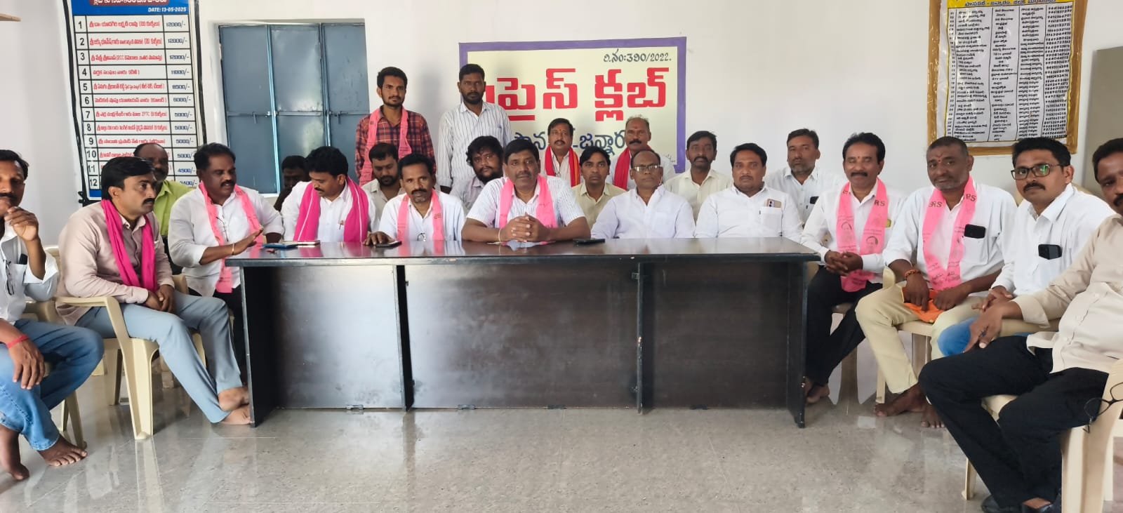 పంటలకు సరిపడా విద్యుత్ అందించాలి