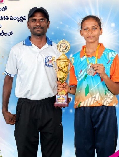 అత్య,పత్య క్రీడల్లో ద్వితీయ స్థానంలో నిలిచిన శ్రీ సాయి హై స్కూల్ విద్యార్థిని రిహామేహక. 