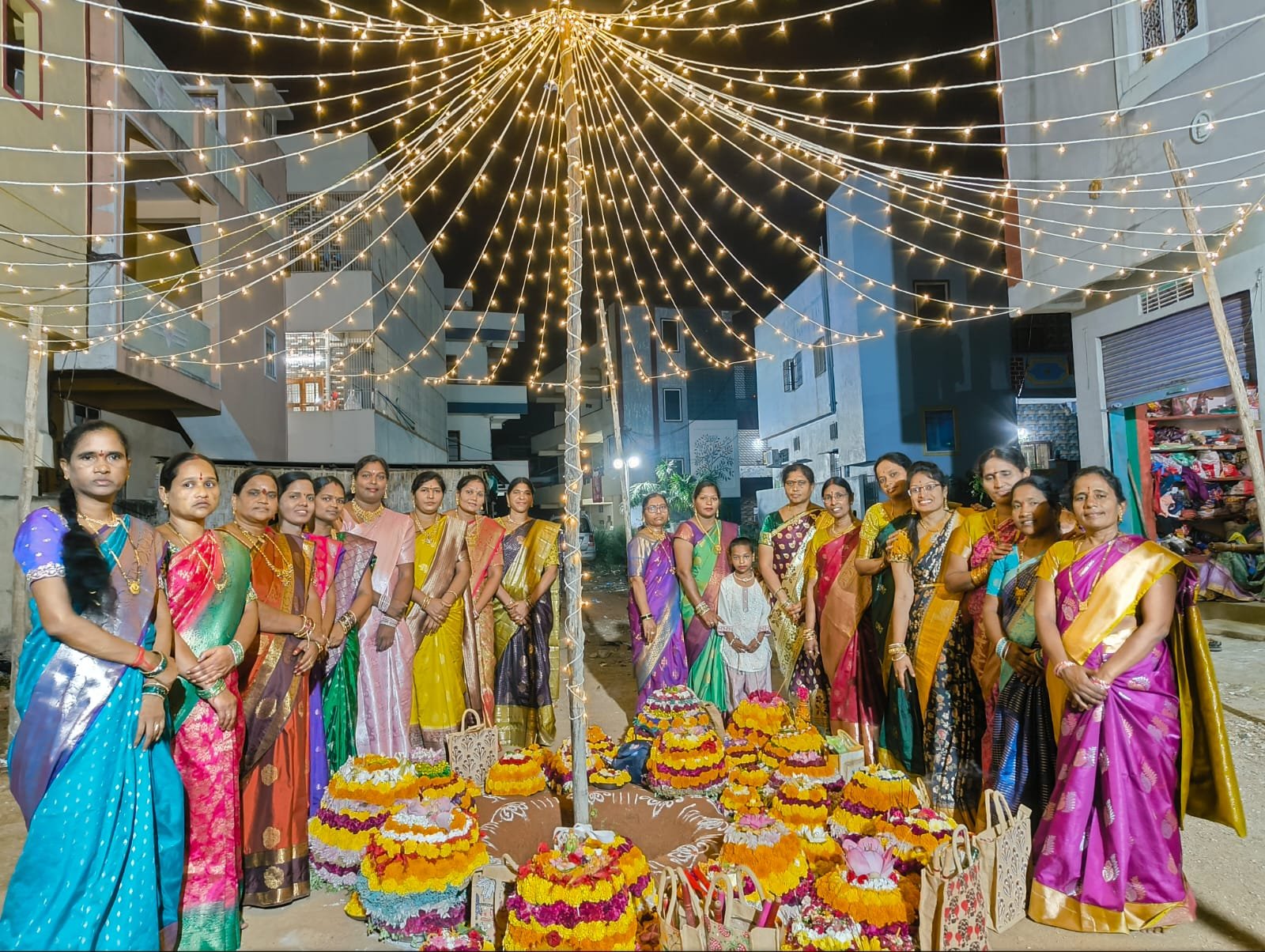 జన్నారంలో అంగరంగ వైబవంగా సద్దుల బతుకమ్మ సంబరాలు 