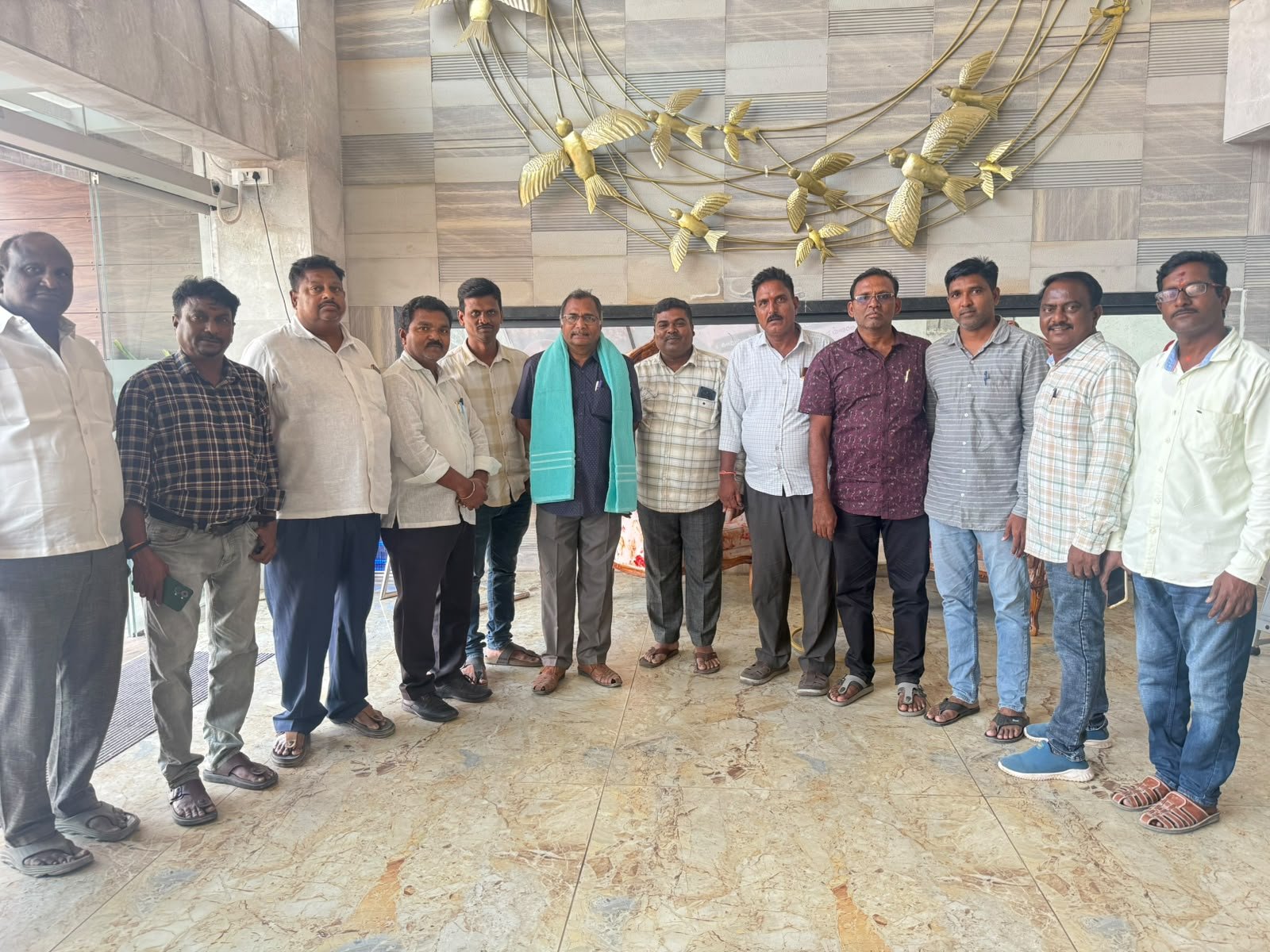 జర్నలిస్టుల సంక్షేమం కోసం ఐజేయు కృషి
    

 ఐజేయు ప్రధాన కార్యదర్శి సోమ సుందర్