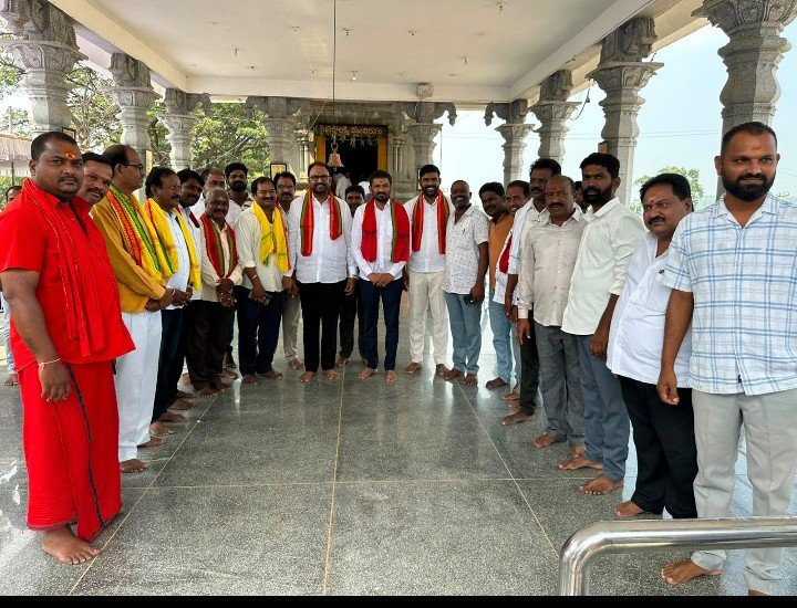 దుర్గామాతను దర్శించుకుని ప్రత్యేక పూజలు నిర్వహించిన కూచడి శ్రీహరీ రావు.