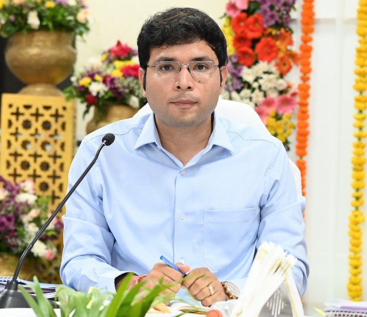 జిల్లా ప్రజలకు విజయదశమి శుభాకాంక్షలు.