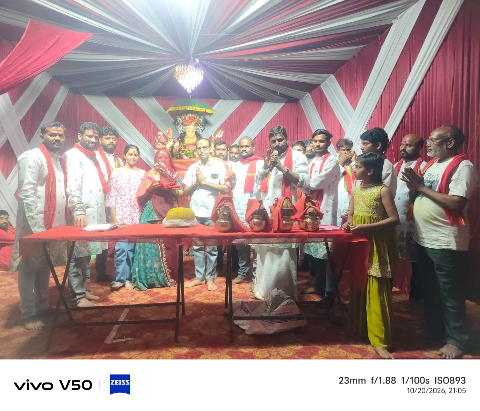 అమ్మవారి వద్ద వేలంపాటల జోరు 