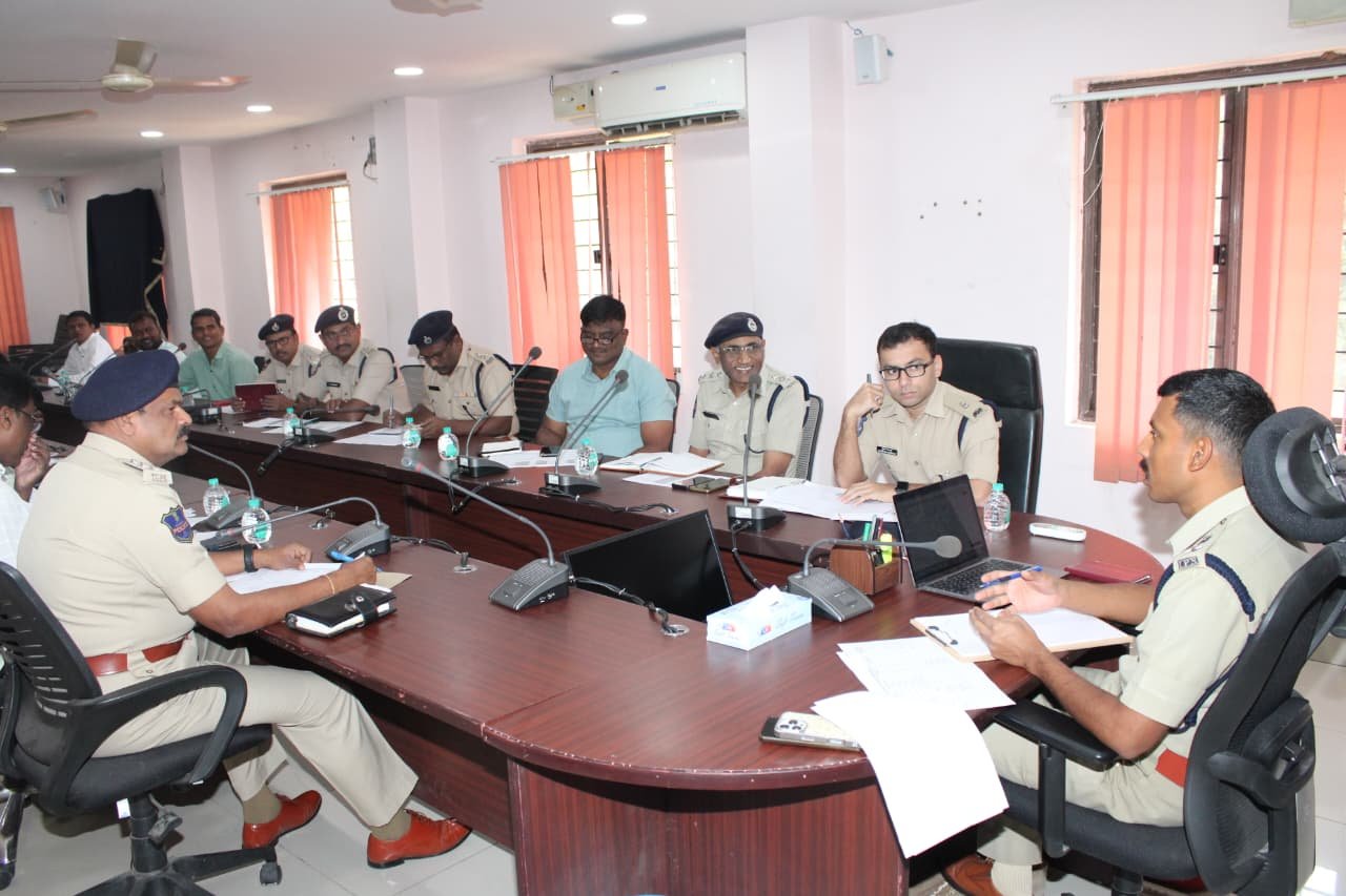 5వ తెలంగాణ పోలీస్ స్పోర్ట్స్ అండ్ గేమ్స్ మీట్–2026 ముగింపు కార్యక్రమం నిర్వహణ ఏర్పాట్లు సమర్థ వంతంగా చేపపట్టా లి : పోలీస్ కమిషనర్ సమీక్ష 
