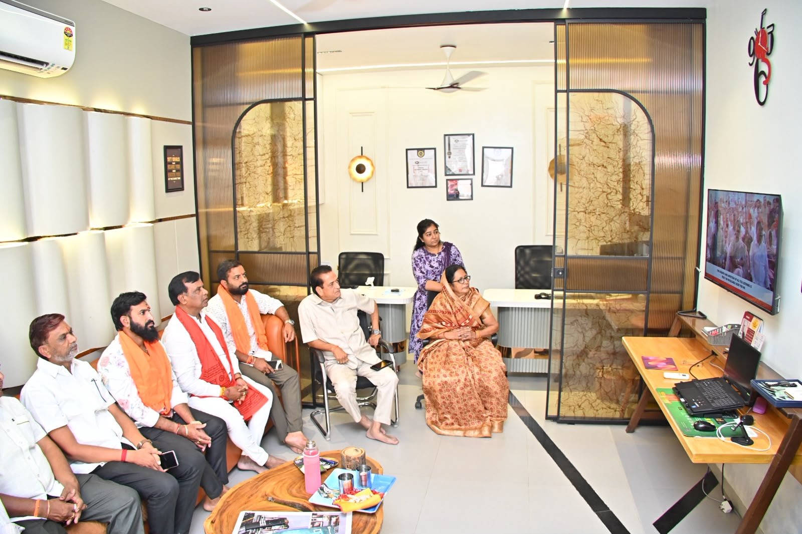 మన్ కీ బాత్ " సామాన్యుల విజయగాథలకు జాతీయ వేదిక : అర్బన్ ఎమ్మెల్యే 