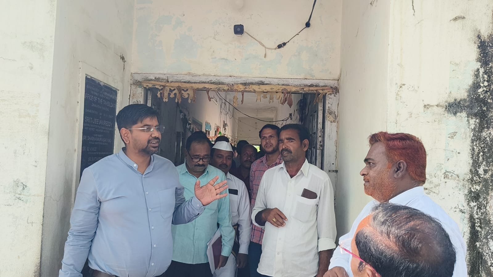 మండలంలో జిల్లా కలెక్టర్ ఆకస్మిక తనికీలు 