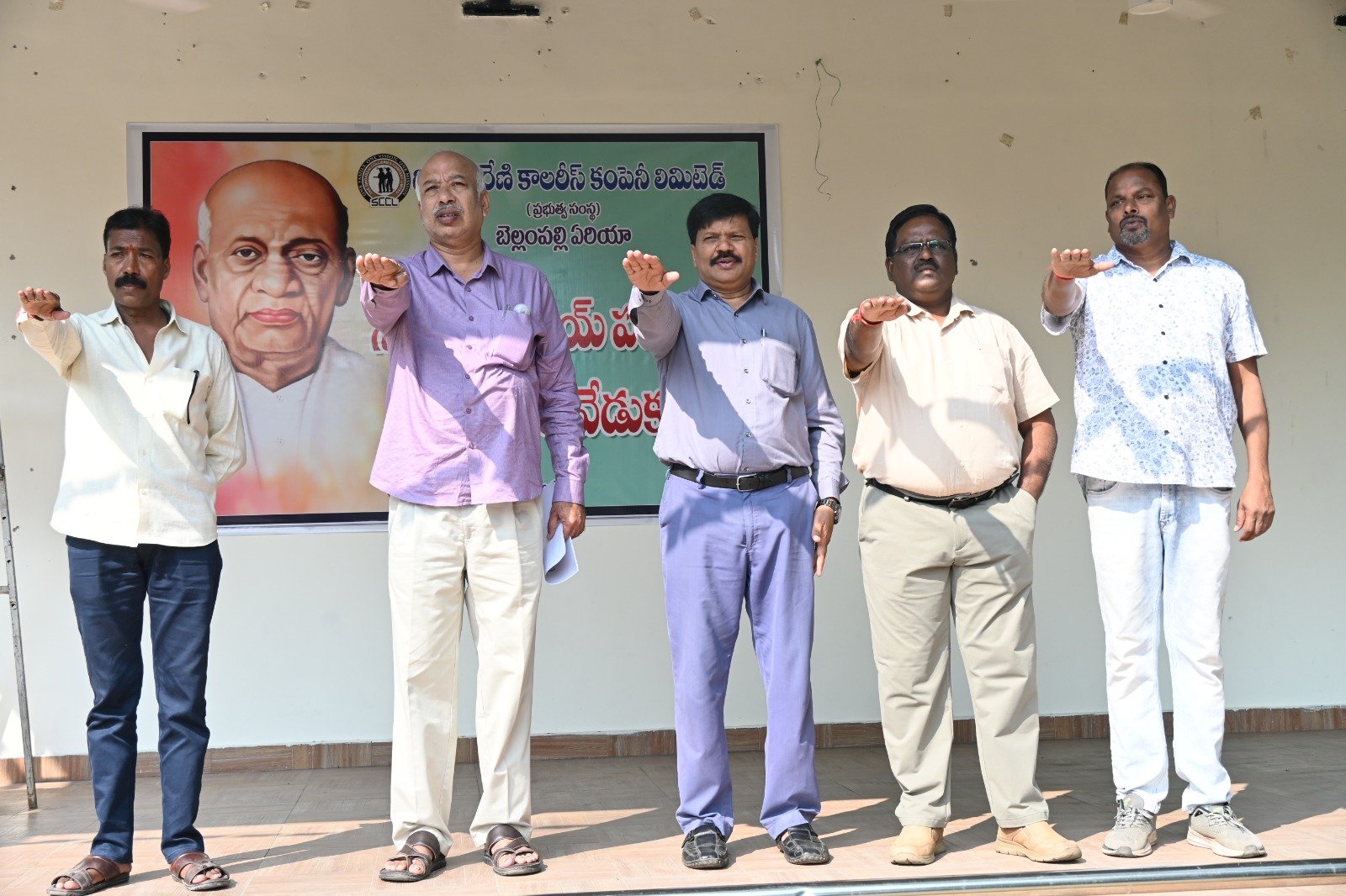 అఖండ భారత నిర్మాత సర్దార్ వల్లభాయ్ పటేల్..

రాజ్యాంగ రచనలో ప్రాథమిక హక్కుల కమిటీ చైర్మెన్ గా పటేల్.